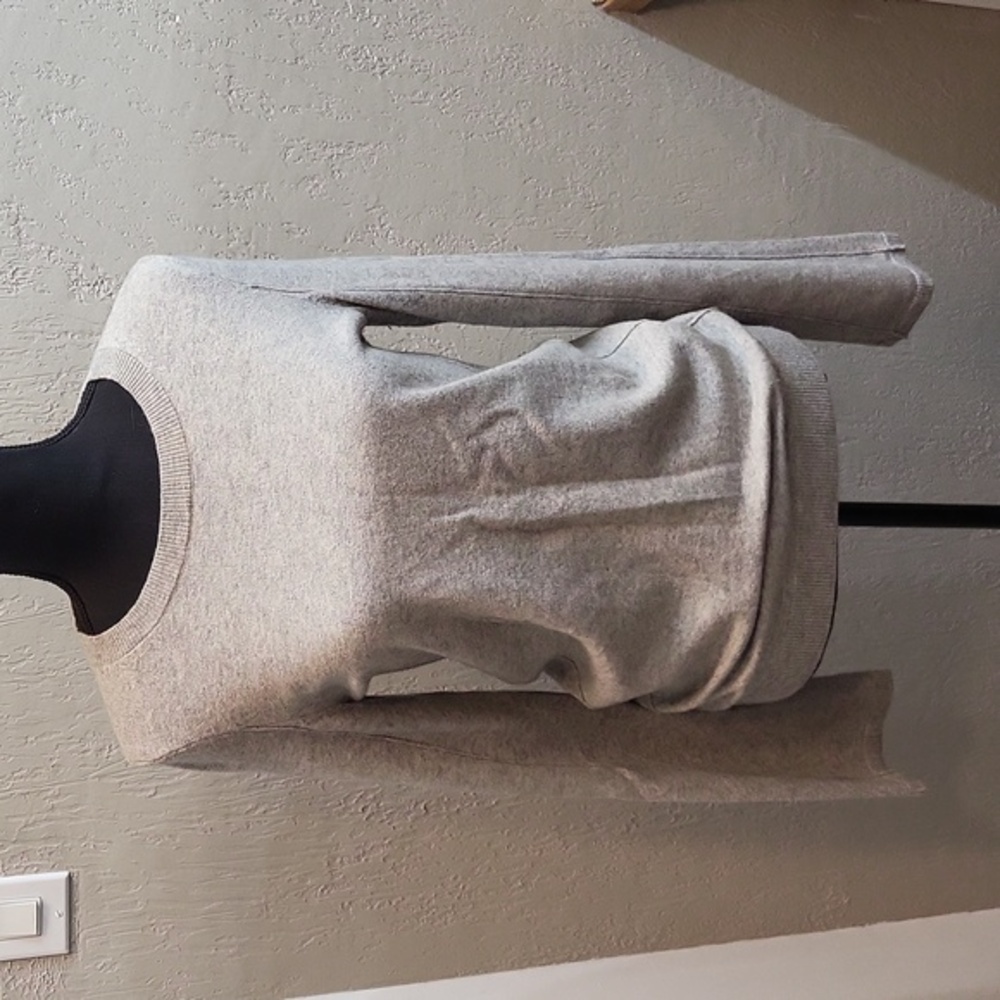 Banana Republic Gray Sweater with Fine Italian Yarn by Filpucci